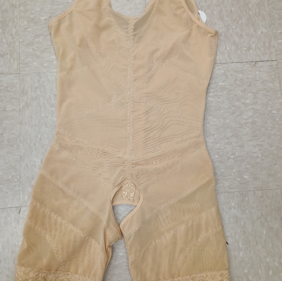 Body shaper - Picture 4 of 4